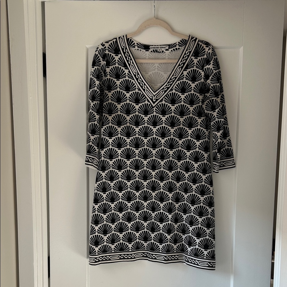Patterned V-Neck Mini Dress in Black and White